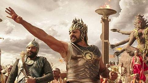 ಭಾರತೀಯ ಚಿತ್ರರಂಗದ ದಾಖಲೆಗಳು ಧೂಳಿಪಟ: ಬಾಹುಬಲಿ 2 ಮೊದಲ ದಿನ 125 ಕೋಟಿ ಕಲೆಕ್ಷನ್!