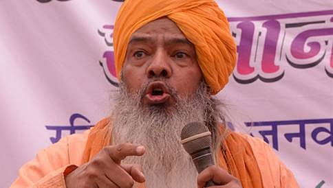 ಗೋಮಾಂಸ ನಿಷೇಧಕ್ಕೆ ಬೆಂಬಲ: ಅಜ್ಮೇರ್ ದರ್ಗಾದ ಮುಖ್ಯಸ್ಥನ ವಜಾ, ಆತ ಮುಸ್ಲಿಮನೇ ಅಲ್ಲ ಎಂದು ಘೋಷಣೆ