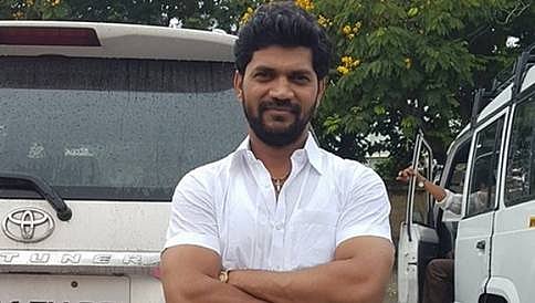ಫೇಸ್ ಬುಕ್ ನಲ್ಲಿ ಡೆತ್ ನೋಟ್ ಬರೆದಿಟ್ಟು ನಿರ್ಮಾಪಕ ಅತುಲ್ ಟಾಪ್ಕಿರ್ ಆತ್ಮಹತ್ಯೆ
