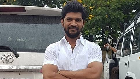 ಫೇಸ್ ಬುಕ್ ನಲ್ಲಿ ಡೆತ್ ನೋಟ್ ಬರೆದಿಟ್ಟು ನಿರ್ಮಾಪಕ ಅತುಲ್ ಟಾಪ್ಕಿರ್ ಆತ್ಮಹತ್ಯೆ