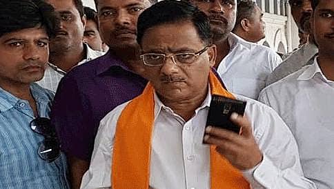 ಮುಂದುವರೆದ ಬಿಜೆಪಿ ಶಾಸಕನ ಉದ್ದಟತನ: ಮೂಲಸೌಕರ್ಯಕ್ಕಾಗಿ ಮನವಿ ಮಾಡಲು ಬಂದ ಮಹಿಳೆಗೆ ಅವಮಾನ