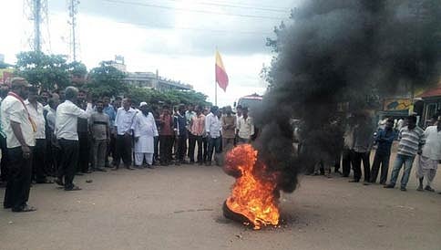 ಕರ್ನಾಟಕ ಬಂದ್: ಕೋಲಾರ ಕಲ್ಲು ತೂರಾಟಕ್ಕೆ ಯತ್ನಿಸಿದ 8 ಮಂದಿ ಬಂಧನ!