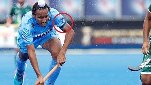 ಹಾಕಿ: ಉಗ್ರ ದಾಳಿ ಖಂಡಿಸಿ ಕಪ್ಪು ಪಟ್ಟಿ ಧರಿಸಿ ಅಟವಾಡಿದ ಭಾರತ ತಂಡ!