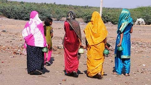 ಬಿಹಾರದ ಈ ಗ್ರಾಮದಲ್ಲಿ ಎಸಿ, ಗೀಸರ್, ಕಾರು ಎಲ್ಲ ಇದೆ, ಆದರೆ ಶೌಚಾಲಯ ಮಾತ್ರ ಇಲ್ಲ!