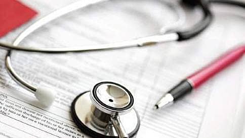 ಕರ್ನಾಟಕ: ವೈದ್ಯಕೀಯ ಶಿಕ್ಷಣ ಮತ್ತಷ್ಟು ದುಬಾರಿ; ಶೇ. 10 ರಷ್ಟು ಪ್ರವೇಶ ಶುಲ್ಕ ಏರಿಕೆ