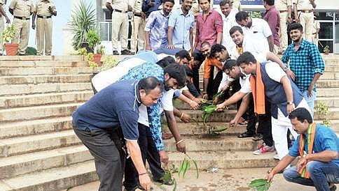 ಕಲಾಮಂದಿರದಲ್ಲಿ ಗೋಮಾಂಸ ಸೇವನೆ: ಪ್ರಗತಿಪರ ಸಂಘದ ಒಕ್ಕೂಟದಿಂದ ಕ್ಷಮೆಯಾಚನೆ