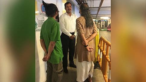 ಪಂಚೆ ಧರಿಸಿ ಹೋದ ಚಿತ್ರ ನಿರ್ದೇಶಕನಿಗೆ ಮಾಲ್ ಒಳಗೆ ಪ್ರವೇಶ ನಿರಾಕರಣೆ