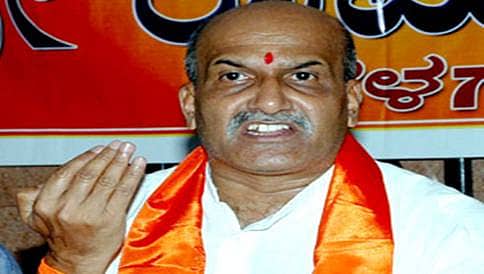 ಶ್ರೀಗಳ ವಿರುದ್ಧ ಅವಹೇಳನಕಾರಿ ಭಾಷಣ: ಪ್ರಮೋದ್ ಮುತಾಲಿಕ್ ವಿರುದ್ಧ ಕೇಸ್ ದಾಖಲು
