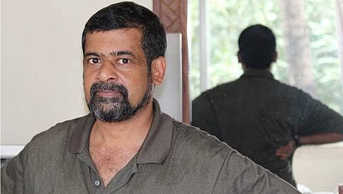 ಕವಿ, ಲೇಖಕ ವಿಜಯ್ ನಂಬಿಸನ್ ನಿಧನ