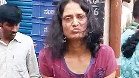 ಗಲಾಟೆ ಮಾಡುತ್ತಿದ್ದ ಮೂಗಿ ಮಗಳ ಮೇಲೆ ಸಿಟ್ಟು: 2 ಬಾರಿ ಮಹಡಿಯಿಂದ ಎಸೆದು ಪುತ್ರಿಯನ್ನು ಕೊಂದ ತಾಯಿ