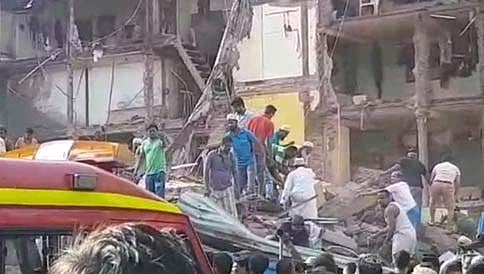 ಮುಂಬೈನಲ್ಲಿ ಬಹು ಅಂತಸ್ತಿನ ಕಟ್ಟಡ ಕುಸಿತ: 10 ಸಾವು, 20ಕ್ಕೂ ಹೆಚ್ಚು ಮಂದಿ ಸಿಲುಕಿರುವ ಶಂಕೆ