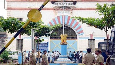 ಭೂಗತ ಪಾತಕಿ ಹತ್ಯೆಗೆ ಸಂಚು ಶಂಕೆ: ಹಿಂಡಲಗಾ ಜೈಲಿನಲ್ಲಿ 400 ಪೊಲೀಸರಿಂದ ತೀವ್ರ ಶೋಧ