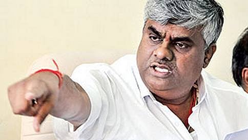 ದೇವೇಗೌಡರು ರಾಜಕೀಯದಲ್ಲಿ ಇರೋತನಕ ಮಾತ್ರ ರಾಜಕೀಯ ಮಾಡುತ್ತೇನೆ: ಎಚ್.ಡಿ.ರೇವಣ್ಣ