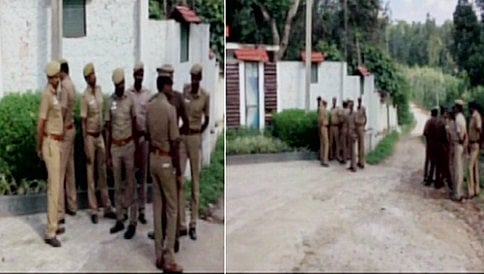ಟಿಟಿವಿ ದಿನಕರನ್ ಬೆಂಬಲಿತ ಶಾಸಕರು ತಂಗಿದ್ದ ರೆಸಾರ್ಟ್ ಮೇಲೆ ಪೊಲೀಸ್ ದಾಳಿ