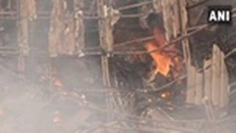 ಮುಂಬೈ: ಆರ್.ಕೆ. ಸ್ಟುಡಿಯೋದಲ್ಲಿ ಅಗ್ನಿ ಅವಘಡ