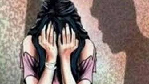 ಸಿಕರ್: ವಿದ್ಯಾರ್ಥಿನಿ ಮೇಲೆ ನಿರಂತರ ಅತ್ಯಾಚಾರ; ಶಾಲೆಯ ನಿರ್ದೇಶಕ, ಶಿಕ್ಷಕ ಬಂಧನ