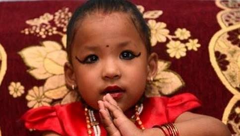 ಕಠ್ಮಂಡುವಿನ ನೂತನ ಕುಮಾರಿಯಾಗಿ 3 ವರ್ಷದ ಬಾಲಕಿ ನೇಮಕ, ಜೀವಂತ ದೇವತೆ ಎಂದು ಆರಾಧನೆ
