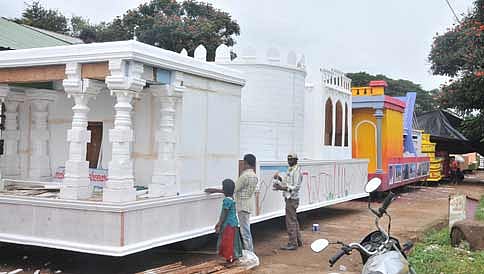ಮೈಸೂರು ದಸರಾ 2017: ಜಂಬೂ ಸವಾರಿಯಲ್ಲಿ ಗಮನ ಸೆಳೆಯಲು ಸ್ತಬ್ಧ ಚಿತ್ರಗಳು ಸಿದ್ಧ