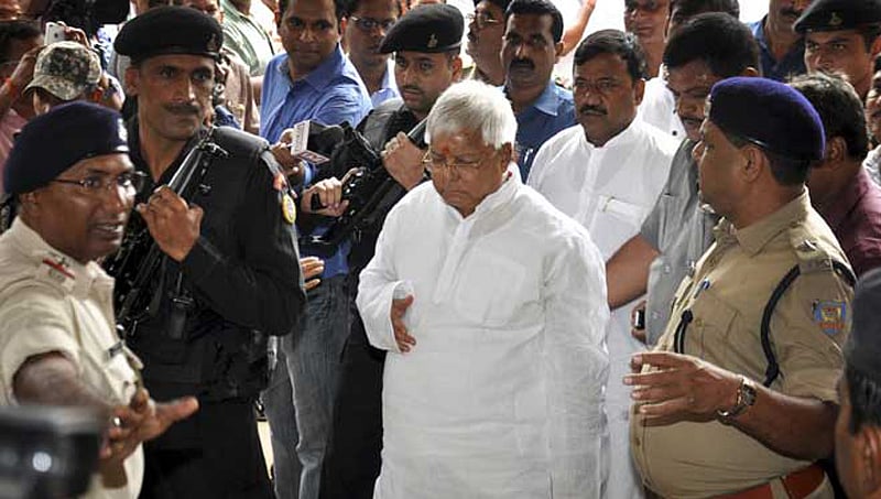 ಲಾಲೂಗಿಂತ ಮೊದಲೇ ಜೈಲಿಗೆ ಅವರ ಸಹಾಯಕರು ಹಾಜರ್, ವಿವಾದದ ಬಳಿಕ ತನಿಖೆ ಆರಂಭ