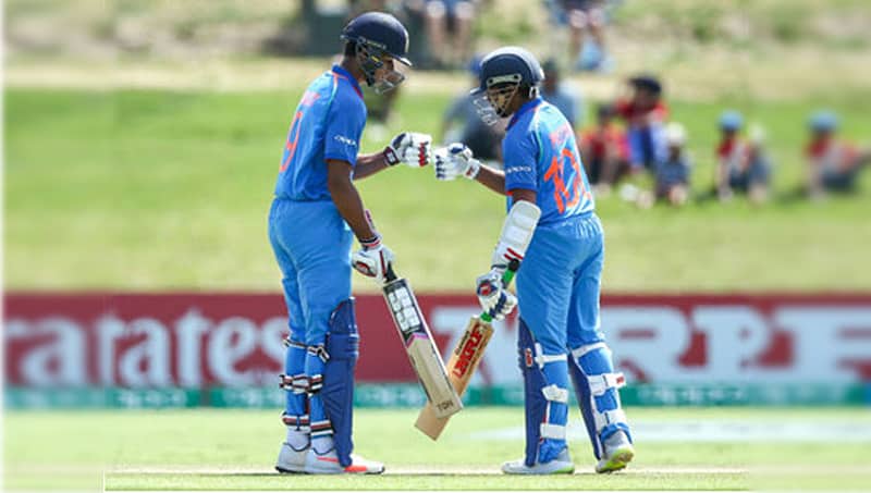 ಅಂಡರ್ 19 ಕ್ರಿಕೆಟ್ ವಿಶ್ವಕಪ್: ಪ್ರಬಲ ಆಸ್ಟ್ರೇಲಿಯಾಗೆ 329 ರನ್ ಗಳ ಗುರಿ ನೀಡಿದ ಭಾರತ