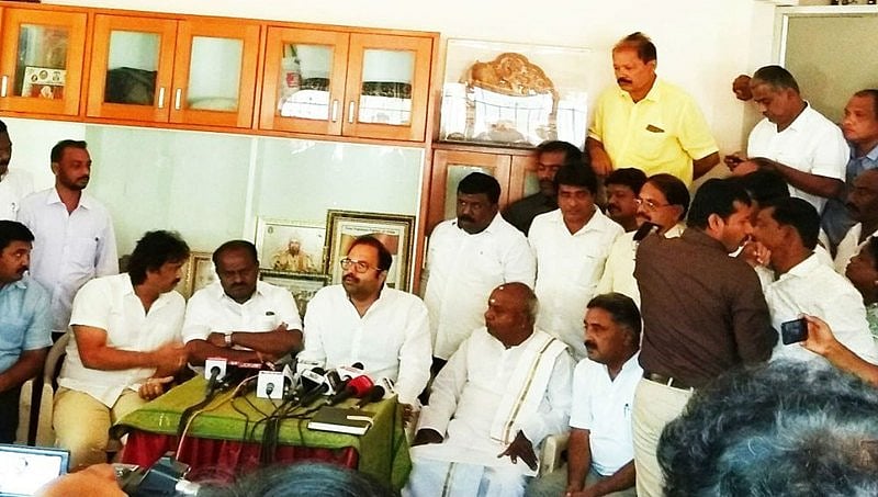 ಬಿಜೆಪಿ ಮಾಜಿ ಸಚಿವ ಆನಂದ್ ಅಸ್ನೋಟಿಕರ್ ಜೆಡಿಎಸ್ ಸೇರ್ಪಡೆ
