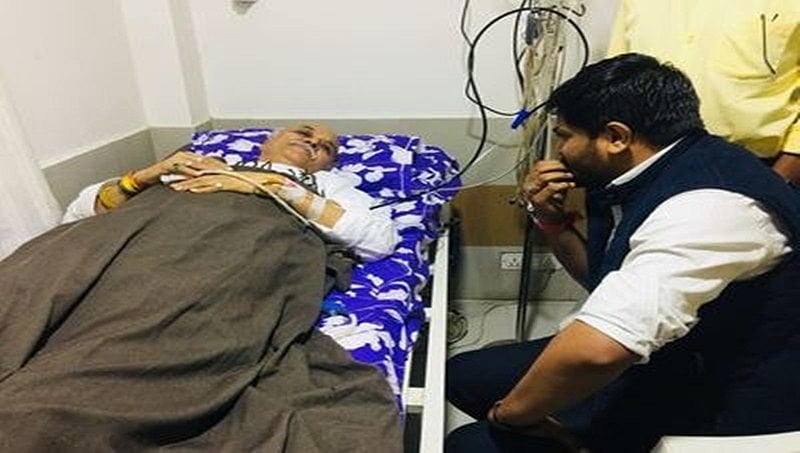 ವಿಎಚ್ಪಿ ಮುಖ್ಯಸ್ಥ ಪ್ರವೀಣ್ ತೊಗಾಡಿಯಾ ಭೇಟಿ ಮಾಡಿದ ಹಾರ್ದಿಕ್ ಪಟೇಲ್