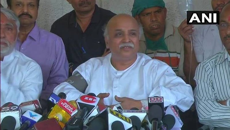 ಪ್ರವೀಣ್ ತೊಗಾಡಿಯಾ ಆರೋಪದ ಬಗ್ಗೆ ಮೋದಿ, ಅಮಿತ್ ಶಾ ಸ್ಪಷ್ಟನೆ ನೀಡಲಿ: ಶಿವಸೇನೆ