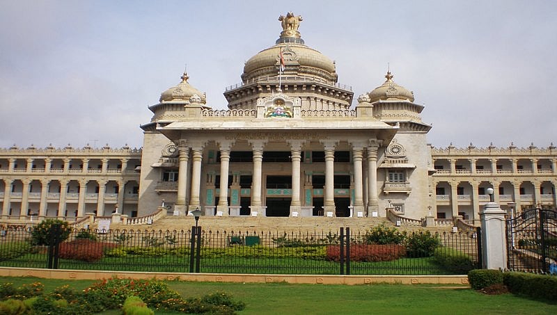 ಸರ್ಕಾರಿ ನೌಕರರ ಕುಟುಂಬದ ಆಸ್ತಿ ವಿವರ ಸಲ್ಲಿಕೆ ಕಡ್ದಾಯ: ಸಚಿವ ಸಂಪುಟ ಮಹತ್ವದ ನಿರ್ಧಾರ