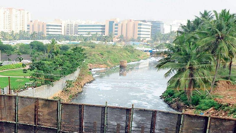 ವರ್ತೂರು, ಬೆಳ್ಳಂದೂರು ಕೆರೆಗಳ ಕಾಮಗಾರಿ ಪುನರಾರಂಭಿಸುವಂತೆ ನಿವಾಸಿಗಳ ಆಗ್ರಹ