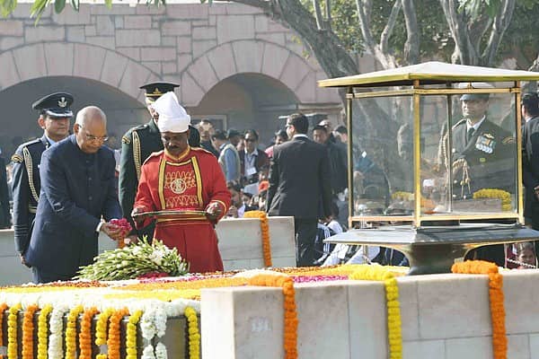 ರಾಷ್ಟ್ರಪಿತ ಮಹಾತ್ಮ ಗಾಂಧಿಜೀ ಪುಣ್ಯತಿಥಿಗೆ ಗಣ್ಯರ ಪುಷ್ಪನಮನ