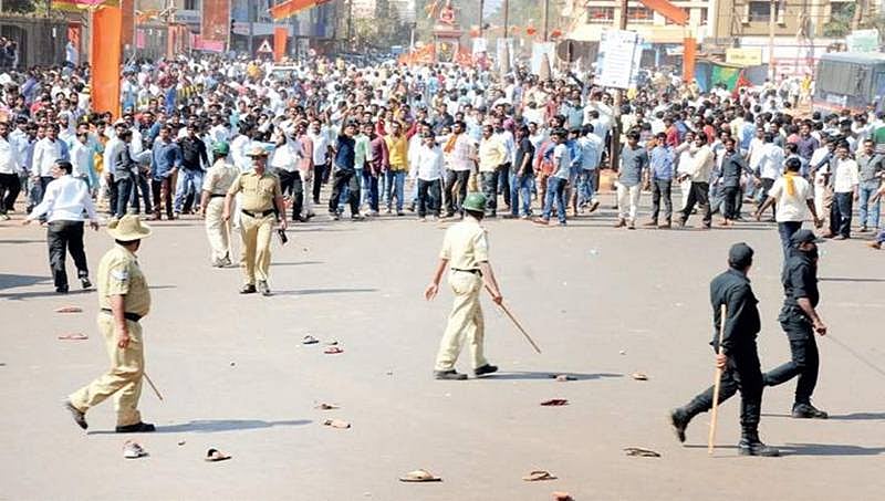 ಬೀದರ್ ಬಂದ್ ವೇಳೆ ಪೊಲೀಸರು, ಪ್ರತಿಭಟನಾಕಾರರ ಮಧ್ಯೆ ಘರ್ಷಣೆ: 10 ಮಂದಿಗೆ ಗಾಯ