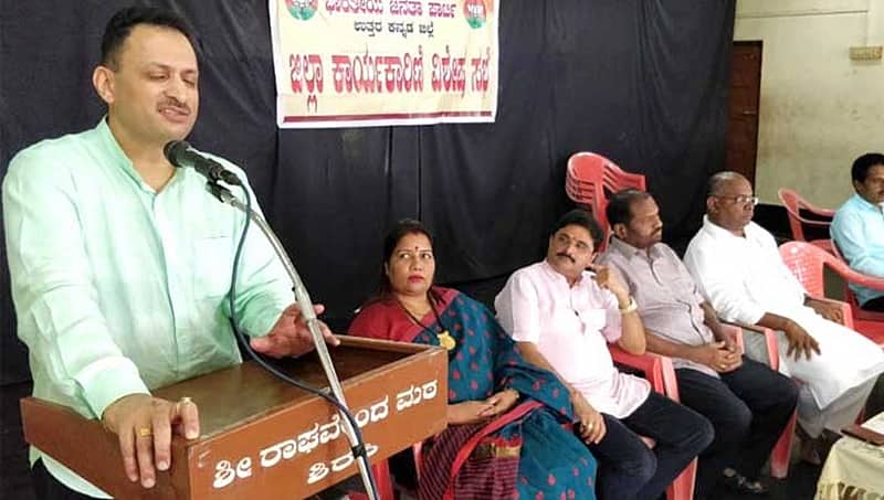ನಾವು ಸಮಾಜ ಸೇವೆ ಮಾಡಲು ಬಂದಿಲ್ಲ, ರಾಜಕೀಯ ಮಾಡಲು ಬಂದಿದ್ದೇವೆ: ಅನಂತಕುಮಾರ್ ಹೆಗಡೆ