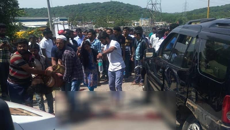 ಬೆಂಗಳೂರು: ಕಾರ್ -ಲಾರಿ ಡಿಕ್ಕಿ, ಒಂದೇ ಕುಟುಂಬದ ನಾಲ್ವರು ಸಾವು!