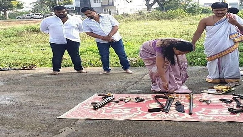 ಗನ್‌, ಪಿಸ್ತೂಲ್‌, ರಿವಾಲ್ವಾರ್‌ ಗೆ ಪೂಜೆ: ಮುತ್ತಪ್ಪ ರೈಗೆ ಸಿಸಿಬಿ ನೋಟಿಸ್‌