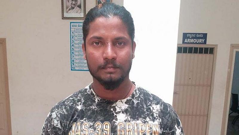 ಬೆಂಗಳೂರು; ಸಿಗರೇಟ್ ಕೊಡದ್ದಕ್ಕೆ ಪಬ್'ನಲ್ಲಿ ಸುನಾಮಿ ಕಿಟ್ಟಿ ಗ್ಯಾಂಗ್ ಗಲಾಟೆ!