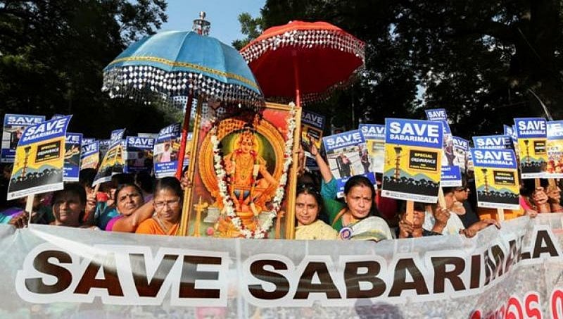 ಶಬರಿಮಲೆ ವಿವಾದ: ಹುಂಡಿಯಲ್ಲಿ ಶಬರಿಮಲೆ ಉಳಿಸಿ ಸಂದೇಶದ ಚೀಟಿ: 45 ಲಕ್ಷ ರೂ ನಷ್ಟ!