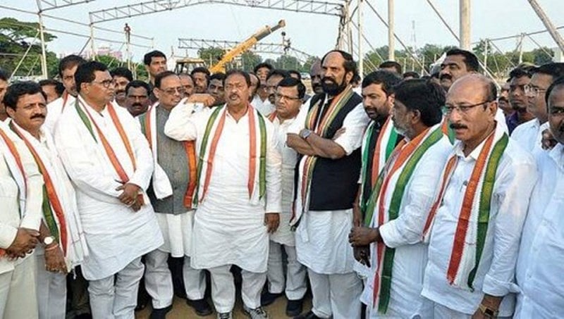 ತೆಲಂಗಾಣದಲ್ಲಿ ಟಿಆರ್ ಎಸ್ ಗೆ ಭಾರಿ ಹಿನ್ನಡೆ: ಕಾಂಗ್ರೆಸ್ ಸೇರಿದ ಇಬ್ಬರು ಪ್ರಮುಖ ನಾಯಕರು!