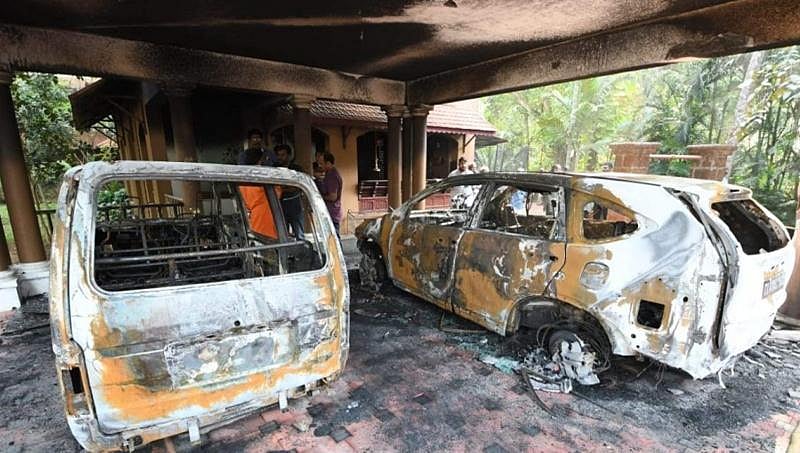 ಶಬರಿಮಲೆ ವಿವಾದ: ಸುಪ್ರೀಂಕೋರ್ಟ್ ತೀರ್ಪು ಸ್ವಾಗತಿಸಿದ್ದ ಸ್ವಾಮಿ ಸಂದೀಪಾನಂದ ಗಿರಿ ಆಶ್ರಮದ ಮೇಲೆ ದಾಳಿ