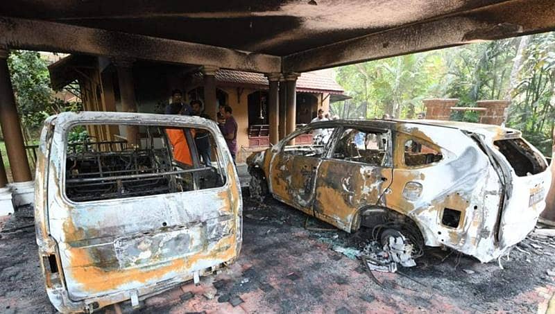 ಶಬರಿಮಲೆ ವಿವಾದ: ಸುಪ್ರೀಂಕೋರ್ಟ್ ತೀರ್ಪು ಸ್ವಾಗತಿಸಿದ್ದ ಸ್ವಾಮಿ ಸಂದೀಪಾನಂದ ಗಿರಿ ಆಶ್ರಮದ ಮೇಲೆ ದಾಳಿ