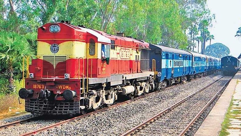 ಹುಸಿ ಬಾಂಬ್ ಬೆದರಿಕೆ: ವಿಜಯವಾಡದಲ್ಲಿ 2 ಗಂಟೆ ನಿಂತ ತಮಿಳುನಾಡು ಎಕ್ಸ್ ಪ್ರೆಸ್