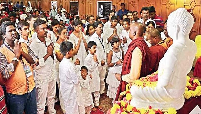 ತಾರತಮ್ಯ ಆರೋಪ: 25 ಮಂದಿ ದಲಿತರು ಬೌಧ್ಧ ಧರ್ಮಕ್ಕೆ ಮತಾಂತರ