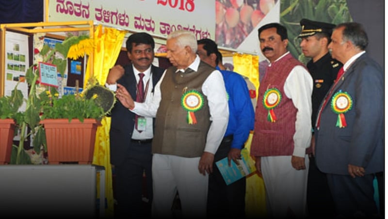ಬೆಂಗಳೂರು: ಜಿಕೆವಿಕೆ ಆವರಣದಲ್ಲಿ ನಾಲ್ಕು ದಿನಗಳ ಕೃಷಿ ಮೇಳಕ್ಕೆ ರಾಜ್ಯಪಾಲ ವಜೂಭಾಯಿ ವಾಲಾ ಚಾಲನೆ