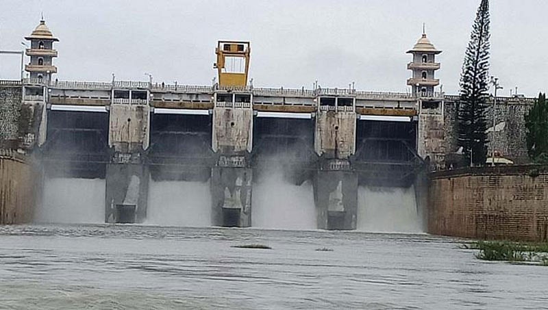 ಕೆಆರ್ ಎಸ್, ಕಬಿನಿಯಿಂದ ತಮಿಳುನಾಡಿಗೆ 330 ಟಿಎಂಸಿ ನೀರು ಬಿಟ್ಟ ಕರ್ನಾಟಕ