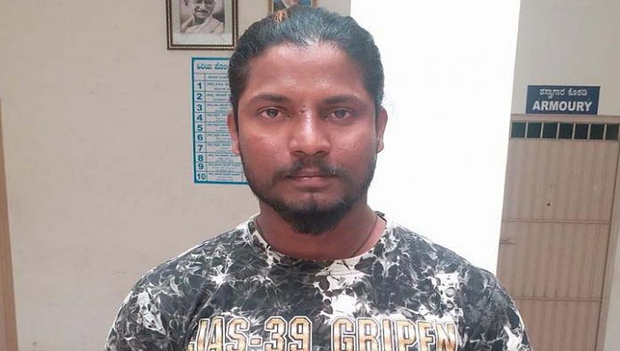 ಮೀತಿ ಮೀರಿದ ಸುನಾಮಿ ಕಿಟ್ಟಿ ಕ್ರೌರ್ಯ: ಮನೆ ಮಾಲೀಕನಿಗೆ ಆವಾಜ್ ಹಾಕಿದ ಕಿಟ್ಟಿ!