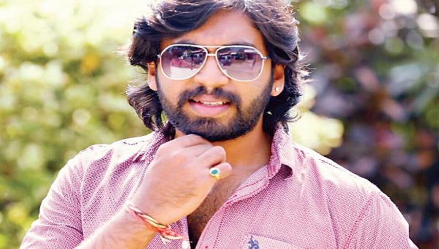 ತಂದೆಯ ಹೆಸರಲ್ಲಿ ಸ್ಯಾಂಡಲ್‍ವುಡ್‍ಗೆ ಕಾಲಿಟ್ಟಿದ ನವ ನಟನಿಂದ ಗೂಂಡಗಿರಿ!