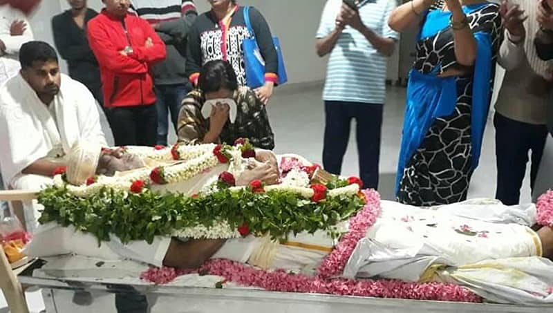 ಚಿರ ನಿದ್ರೆಗೆ ಜಾರಿದ ಕಲಿಯುಗದ ಕರ್ಣ: ಅಂತಿಮ ನಮನ ಸಲ್ಲಿಸಿದ ಲಕ್ಷಾಂತರ ಜನ, ಇಂದು ಮಧ್ಯಾಹ್ನ 1ರ ಬಳಿಕ ಅಂತ್ಯಕ್ರಿಯೆ