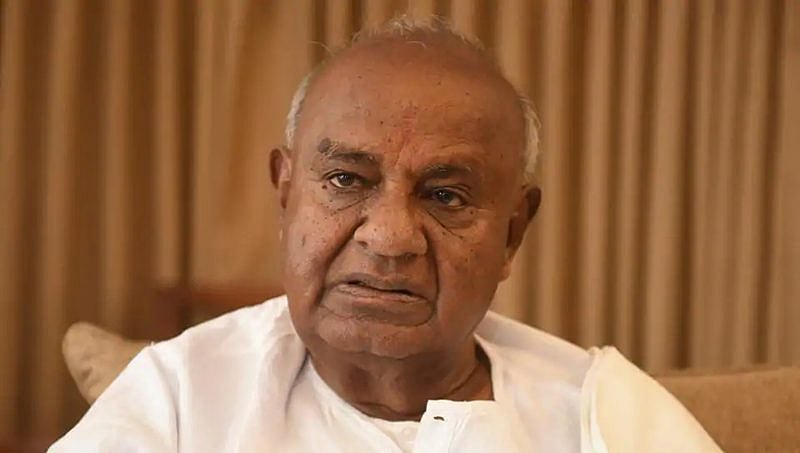 ವಿಜಯಪುರ: ದುಷ್ಕರ್ಮಿಗಳಿಂದ ಮಾಜಿ ಪ್ರಧಾನಿ ದೇವೇಗೌಡರ ಪ್ರತಿಮೆಗೆ ಬೆಂಕಿ