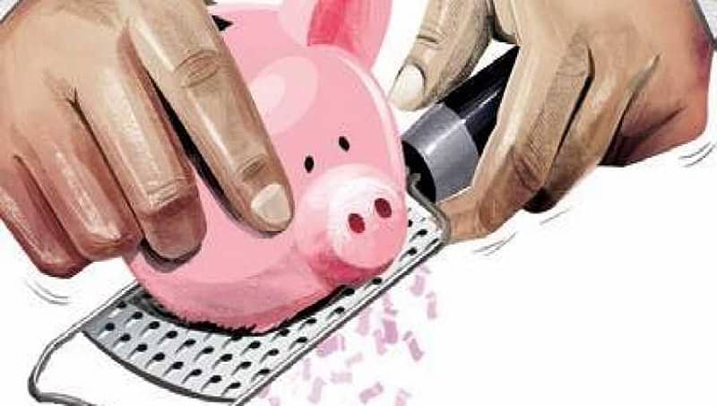 ಬೆಂಗಳೂರು: ಗ್ರಾಹಕರ ಹಣವನ್ನು ಸಂಬಂಧಿಗಳಿಗೆ ವರ್ಗಾಯಿಸಿ ವಂಚನೆ, ಎಸ್ ಬಿಐ ಮ್ಯಾನೇಜರ್ ವಿರುದ್ಧ ಆರೋಪ