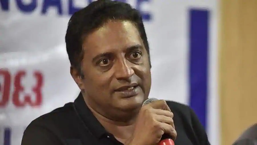 ಪ್ರಕಾಶ್ ರೈ ಮೂರು ಗುರುತಿನ ಚೀಟಿ ಹೊಂದಿದ್ದಾರೆ! ಆರೋಪಕ್ಕೆ ರೈ ಹೇಳಿದ್ದೇನು?