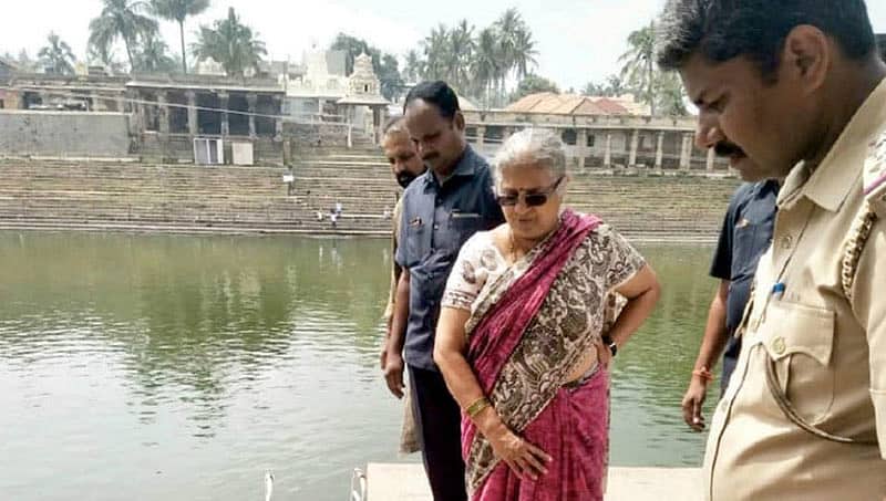 ಸರ್ಕಾರಕ್ಕೆ ಹಣ ನೀಡಲ್ಲ, ಆದರೆ ಯೊಜನೆಯಂತೆ ಕೊಡಗು ಸಂತ್ರಸ್ಥರಿಗೆ ಮನೆ ನಿರ್ಮಾಣ: ಸುಧಾಮೂರ್ತಿ